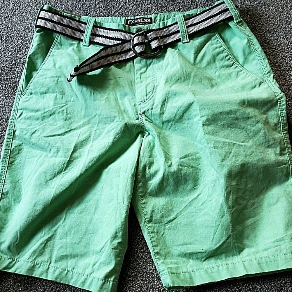Express New Green Classic Fit w/ Belt Bermuda